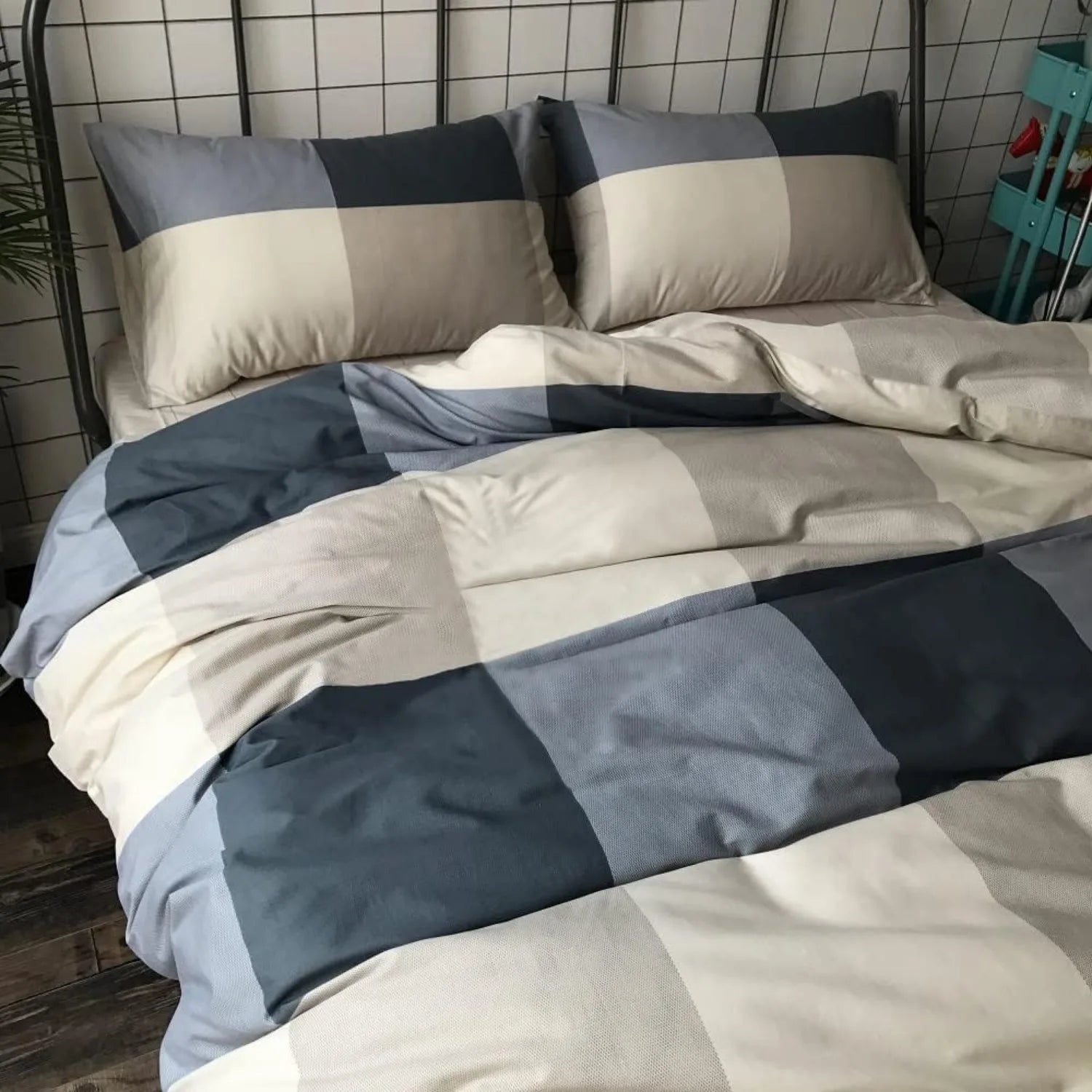 Queen Comforter Set Fluffy Plaid Checkered Pattern Comforter Set Modern Style Geometric Comforter with 2 Pillow Shams Grid Plaid - silverfoxgoods