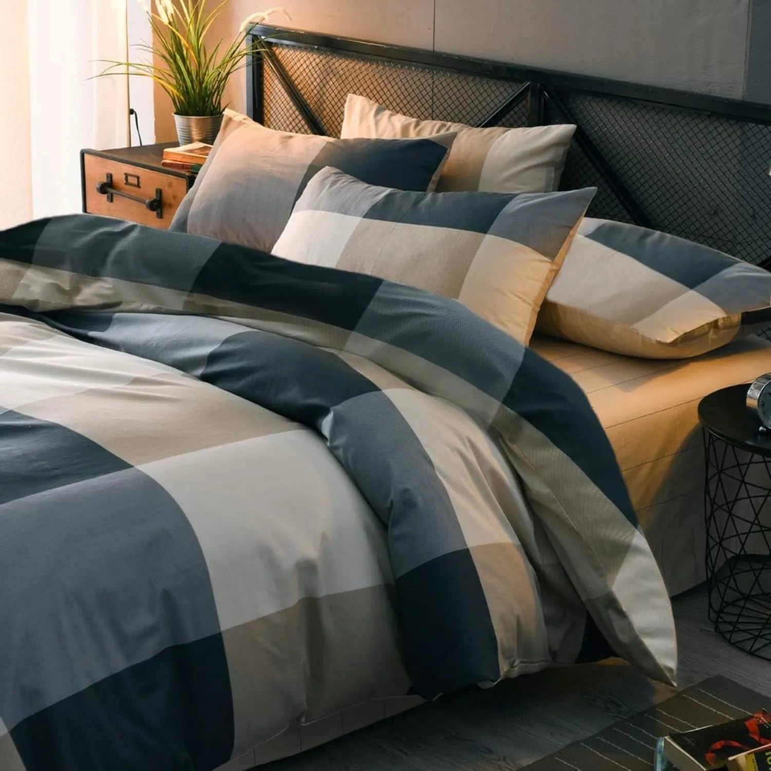 Queen Comforter Set Fluffy Plaid Checkered Pattern Comforter Set Modern Style Geometric Comforter with 2 Pillow Shams Grid Plaid - silverfoxgoods
